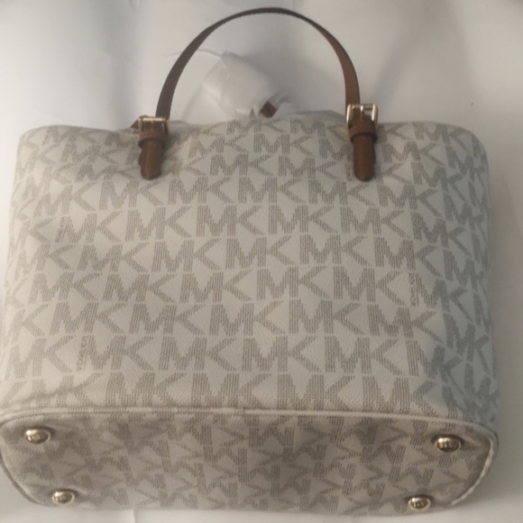 100% designer Authentic Micheal kors jet tote - Picture 12 of 16